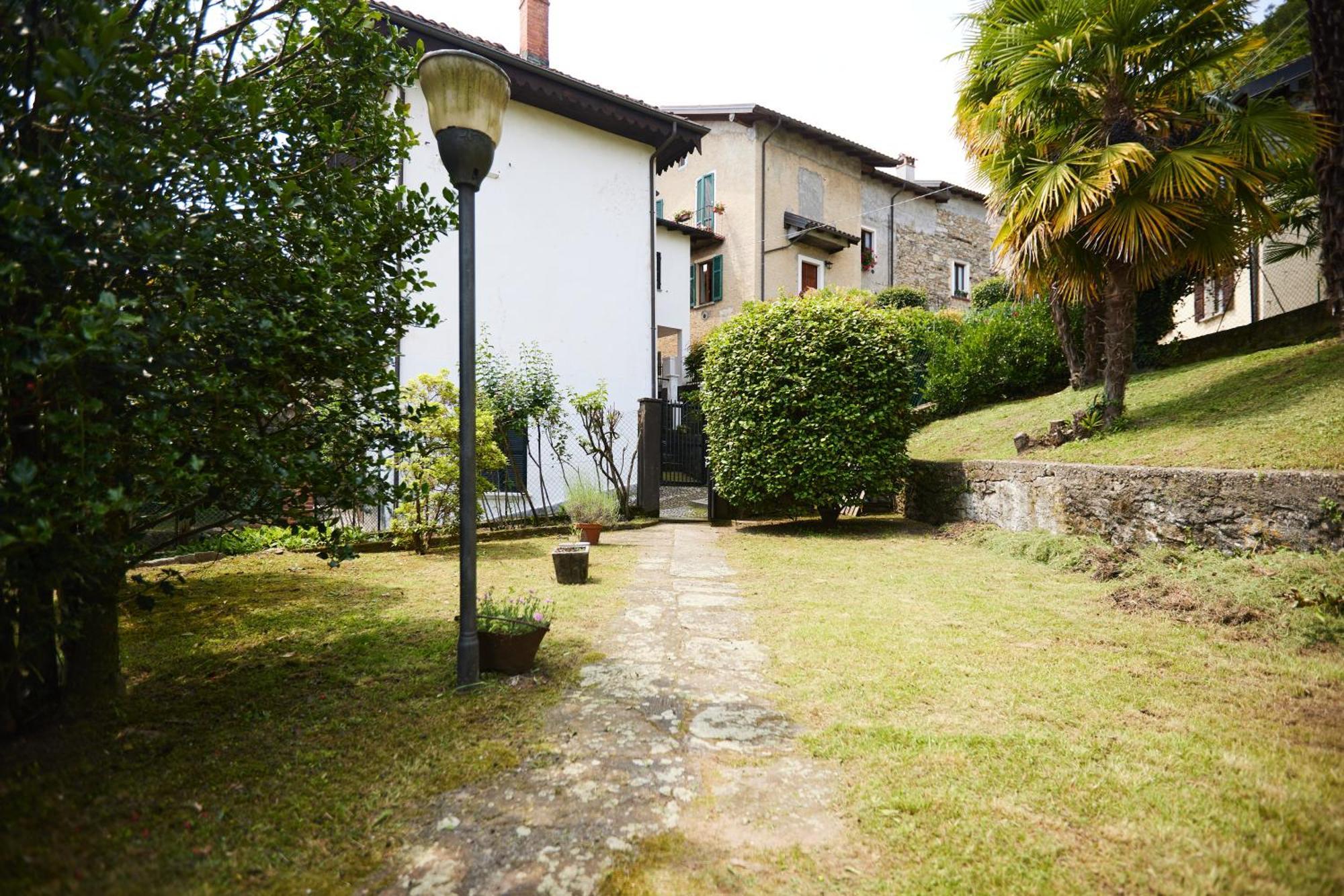 Villa Di Paese - Splendida Vista Lago Maggiore ออกเจบบิโอ ภายนอก รูปภาพ